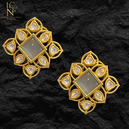 Tyaani Kundan Studs - Grey